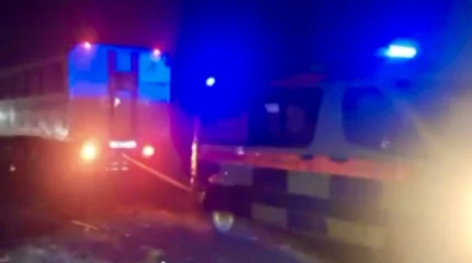 Карета скорой увязла в грязи по дороге к пациенту в Актобе