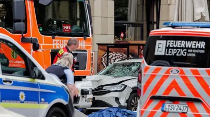 Два человека погибли при наезде автомобиля на толпу в Германии