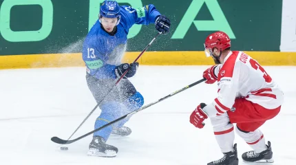 Казахстан вырвал победу у Польши на ЧМ-2026 по хоккею