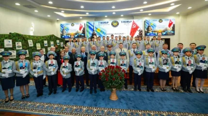 В Астане полицейским вручили ключи от новых квартир