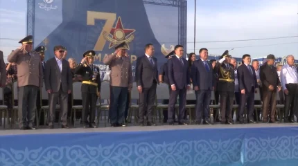Шымкент тұрғындары Отан қорғаушылар күнін ерекше атап өтті