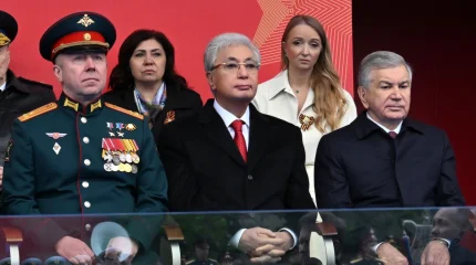 Токаев посетил военный парад в Москве