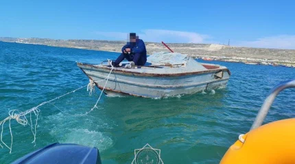 Мужчину унесло ветром на Каспии