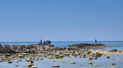 В Актау спасли двух тонувших подростков