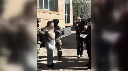 Оралда жігітін бопсалаған әйел ұсталды