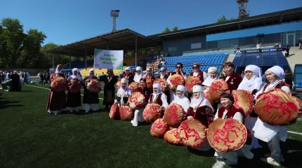 Новый всемирный рекорд установили казахстанские мастерицы в Усть-Каменогорске