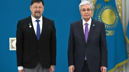 Мемлекет басшысы ұлт өнеріне елеулі үлес қосып жүрген бірнеше азаматқа пәтер кілтін табыстады