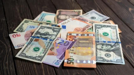 Доллар подешевел в Казахстане: свежие курсы валют на 22 мая