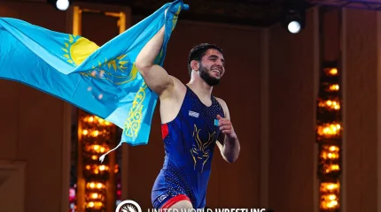 Казахстанские борцы взяли еще четыре медали на чемпионате Азии