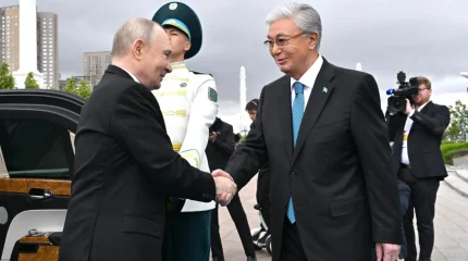 Қасым-Жомарт Тоқаев Тәуелсіздік сарайында Ресей Президентін қарсы алды