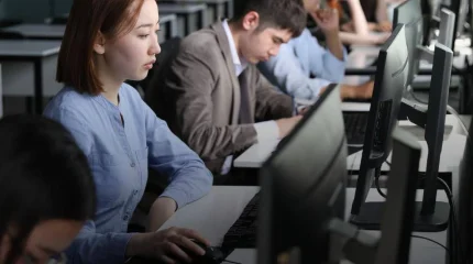 «Келешек мектептеріне» жас педагогтерді іріктеу тестілеуі басталды: 2 мыңнан астам өтінім түсті