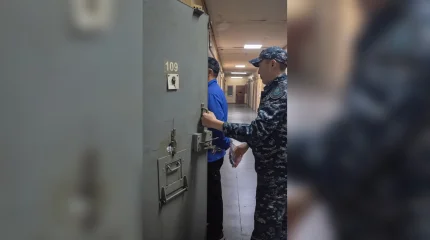 Астанчанина арестовали на 15 суток за мат и агрессивное поведение в автобусе