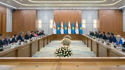 Қасым-Жомарт Тоқаев пен Никос Христодулидистің келіссөзі екі ел делегацияларының қатысуымен кеңейтілген құрамда жалғасты