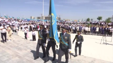 Шымкент аспанында елтаңбамыз еңселеніп, көк туымыз асқақтады