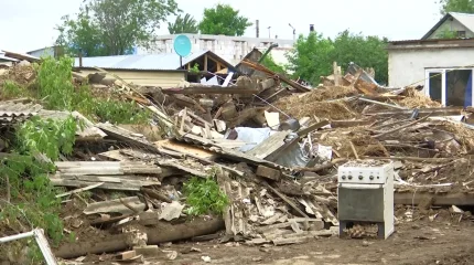 Взрыв газа в Актобе унёс жизнь хозяйки дома и оставил семью без жилья