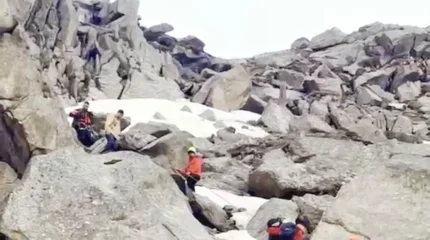 19-летний турист сорвался со скалы на высоте 3020 метров в горах Алматы