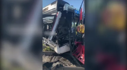 Астанада автобус пойызбен соқтығысты