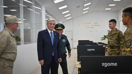 Президент посетил Военный колледж имени Шокана Уалиханова