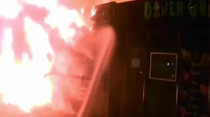 В Экибастузе ликвидировал пожар в торговых павильонах