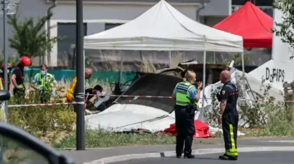 11 человек погибли при крушении самолета во Франции