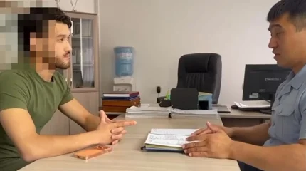 Блогера из Астаны задержали за полицейскую форму в шутливых роликах