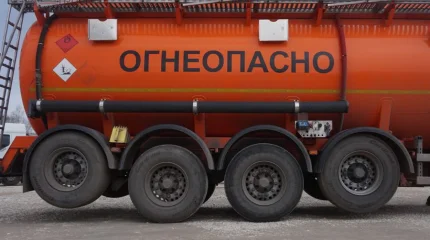 На казахстанских АЗС и мини НПЗ зафиксировали аномальный рост объема услуг