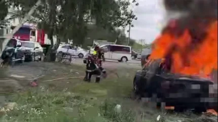 В Астане спасатели потушили загоревшийся автомобиль (ВИДЕО)