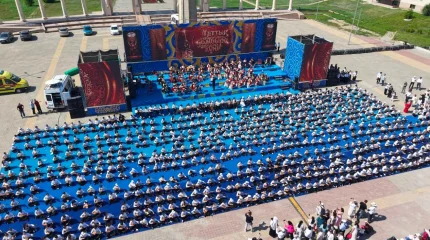 Ұлттық домбыра күніне орай 1500 ақтөбелік домбырашы қазақ композиторларының күйлерін орындады