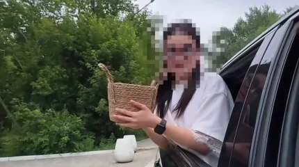 В области Абай эффектная съемка с цветами закончилась протоколами (ВИДЕО)