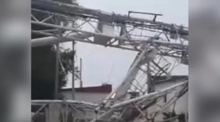 Беременная женщина пострадала при падении вышки связи в Актюбинской области