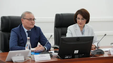 Врачей-интернов в Казахстане официально допустят к лечению пациентов