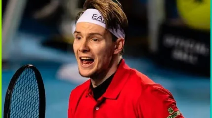 Александр Бублик с победы стартовал на турнире в Австрии