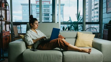 Работа из дома повышает производительность на 20%, - исследование