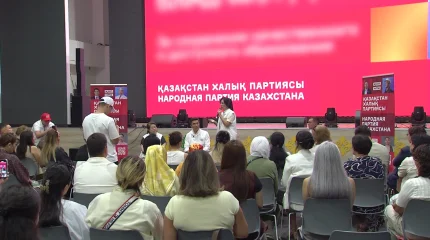 Кандидаты от НПК встретились с педагогами в Астане
