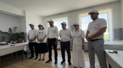 Представители партии Respublica встретились с медработниками