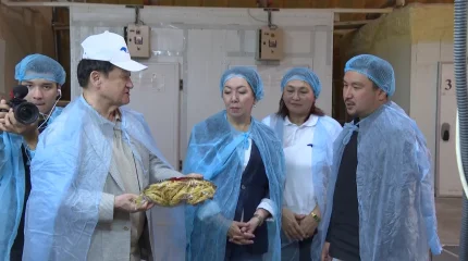 «Ақ жол» партиясының кандидаттары еңбек ұжымымен кездесу өткізді
