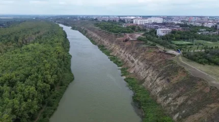 Берег реки Есиль стремительно разрушается в Петропавловске