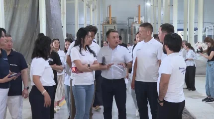 Respublica партиясы еңбек ұжымдарымен кездесті