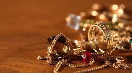 Астанада полицейлер алтын әшекейлер ұрлаған күдіктіні қолға түсірді