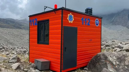 МЧС устанавливает в высокогорье аварийные ящики для заблудившихся туристов