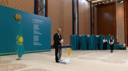 Президент Касым-Жомарт Токаев проголосовал на выборах депутатов Курултая