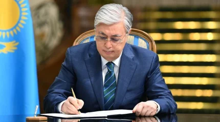 Глава государства направил поздравительную телеграмму поэтессе Марфуге Айтхоже