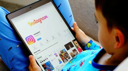 Meta заплатит $18 млрд и закроет соцсети для подростков по ночам