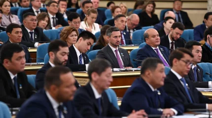 Президент Құрылтайдың бірінші сессиясында бірқатар маңызды заңдарды қабылдауды тапсырды