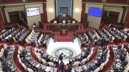 В Астане началось первое заседание Курултая: 145 депутатов приносят присягу