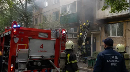 Пятеро детей спасены при пожаре в жилом доме в Алматы