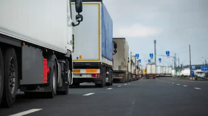 400-ге жуық жүк көлігі шекарада кептеліп тұр
