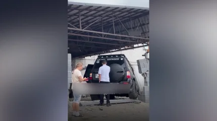 Десятиклассник снес забор частного дома в Алматы