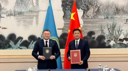 Казахстан и Китай взаимно признали водительские права