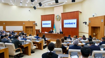 Фракция партии «Әділет» обсудила основные направления работы в Курултае